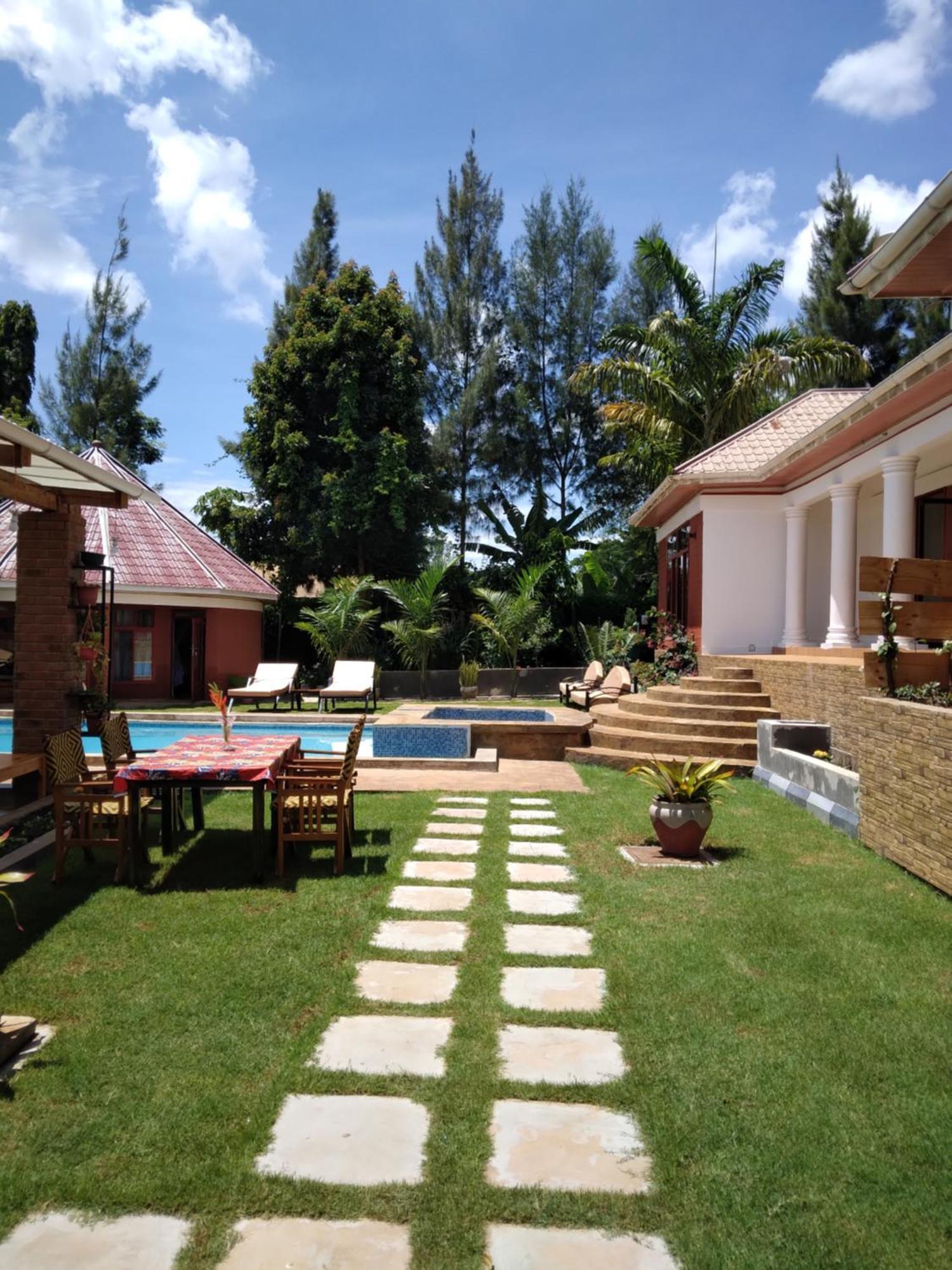 Sprunger Avenue - Tulia Homes Moshi Exterior foto