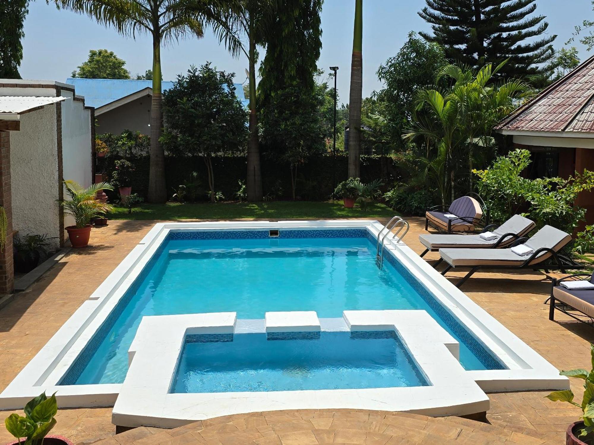 Sprunger Avenue - Tulia Homes Moshi Exterior foto