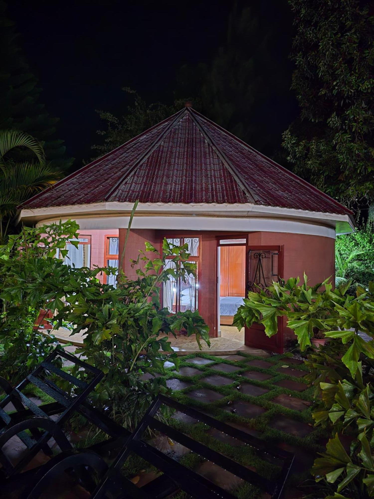 Sprunger Avenue - Tulia Homes Moshi Quarto foto